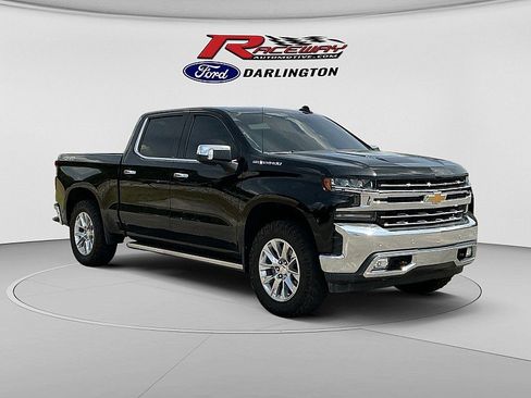 Used 2020 Chevrolet Silverado 1500 LTZ w/ LTZ Plus Package AWD/4WD image 7