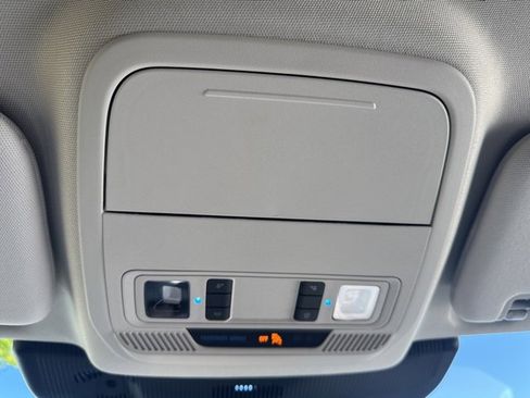 New 2026 Ford Explorer Active w/ Active Comfort Package image 25