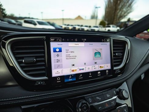 New 2026 Chrysler Pacifica Select FWD image 12