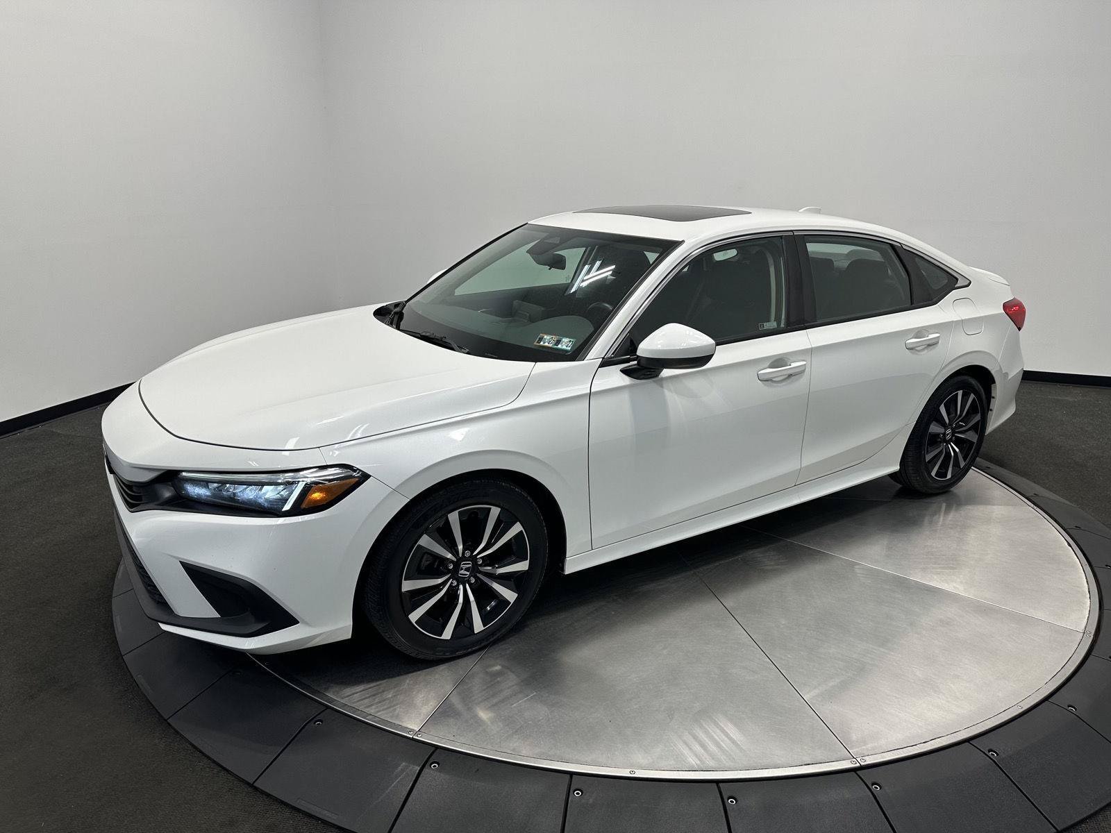 Used 2023 Honda Civic EX image 4