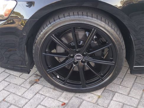 Used 2024 Audi A8 L 3.0T w/ Comfort Plus Package image 12