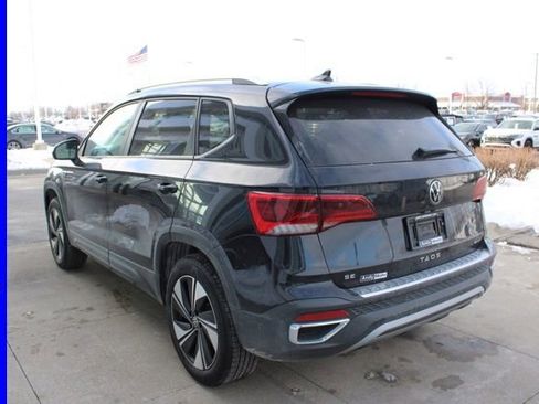 Used 2024 Volkswagen Taos SE image 4