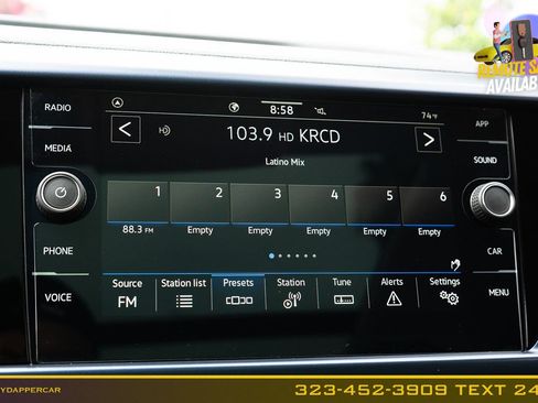 Used 2023 Volkswagen Taos SE w/ Panoramic Sunroof Package FWD image 31