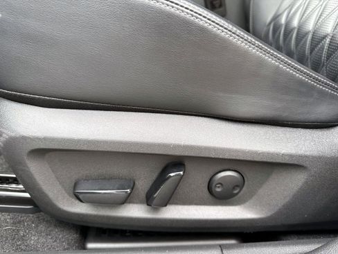 Used 2023 Nissan Rogue Platinum w/ Platinum Premium Package image 10