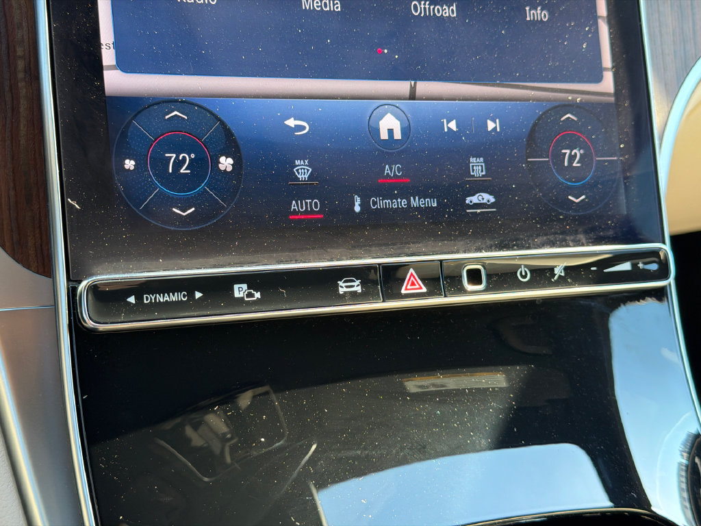 Used 2024 Mercedes-Benz GLC 300 4MATIC image 30