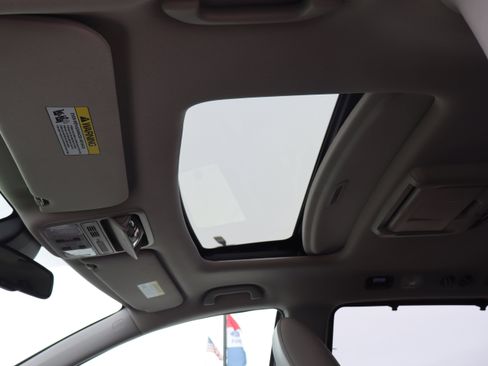 Used 2015 Honda Odyssey Touring Elite image 24