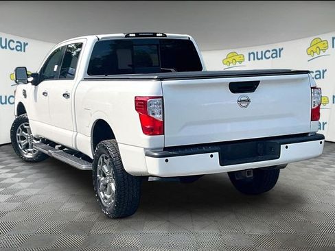 Used 2019 Nissan Titan SV w/ SV Convenience Package AWD/4WD image 2