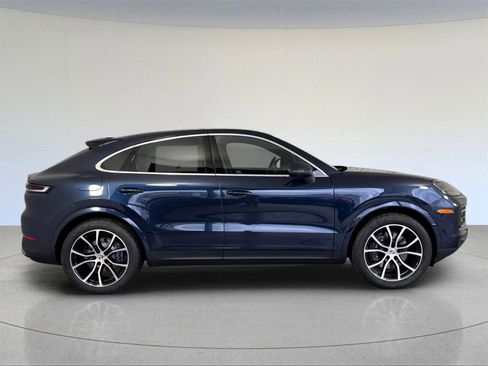 Used 2025 Porsche Cayenne Coupe image 9