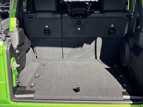 New 2026 Jeep Wrangler Unlimited Rubicon AWD/4WD image 21
