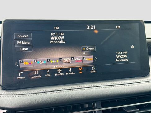 Used 2023 INFINITI QX60 Sensory w/ Cargo Package AWD/4WD image 17