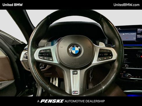 Used 2020 BMW M550i xDrive image 6
