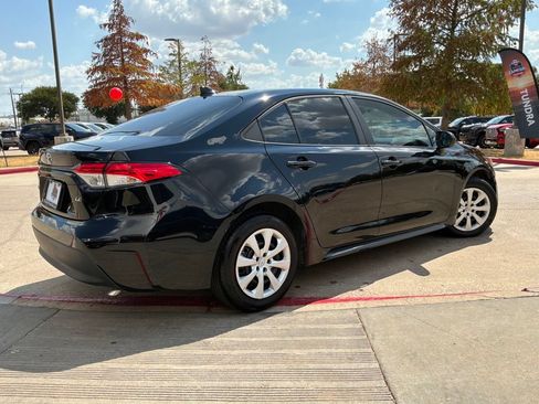 Used 2024 Toyota Corolla LE FWD image 6