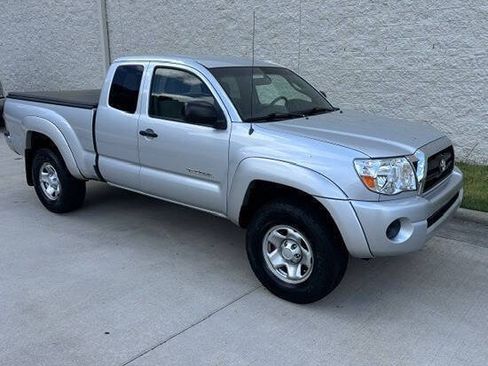 Used 2006 Toyota Tacoma 4x4 Access Cab w/ SR5 Pkg #2 image 2