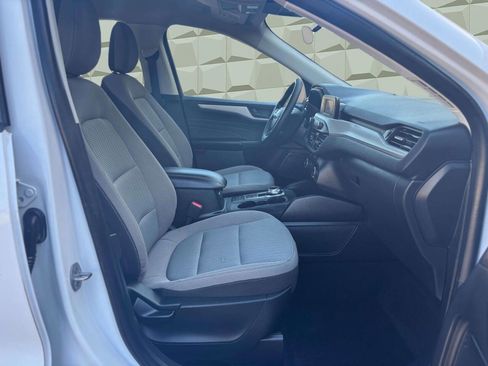 Used 2022 Ford Escape S image 13