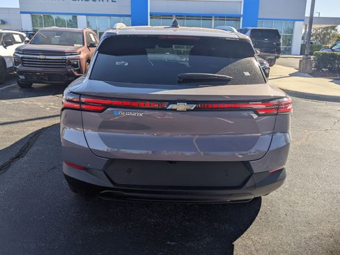 New 2026 Chevrolet Equinox EV LT image 7