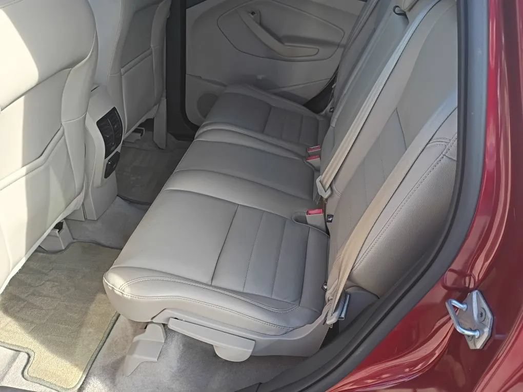 Used 2014 Ford Escape Titanium w/ Equipment Group 401A FWD image 18