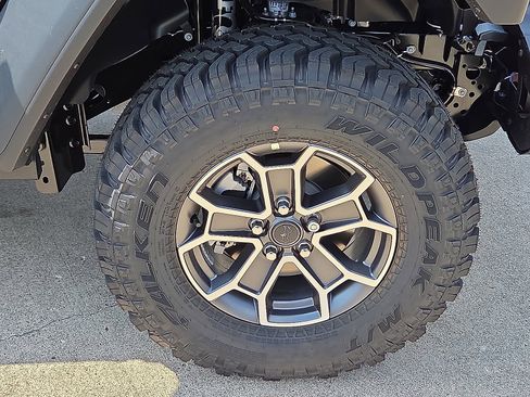 New 2025 Jeep Gladiator Mojave w/ Steel Bumper Group image 7