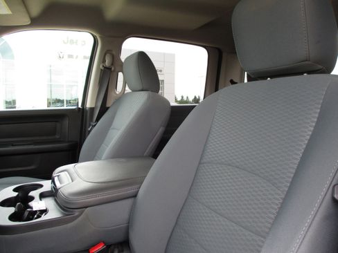 Used 2019 RAM 1500 Tradesman w/ Tradesman SXT Package AWD/4WD image 15
