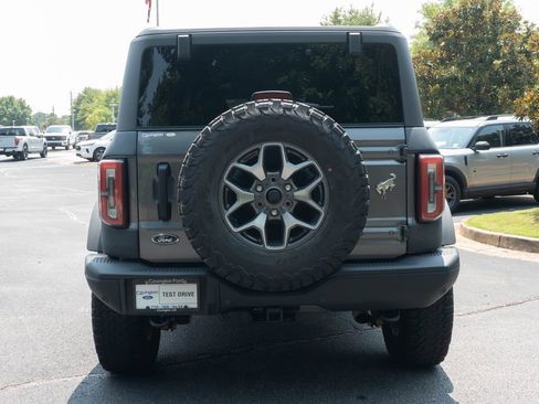 Used 2023 Ford Bronco Badlands AWD/4WD image 9