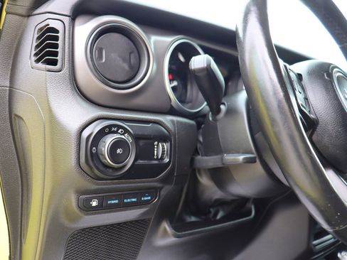 Used 2023 Jeep Wrangler Unlimited w/ Cold Weather Group image 25