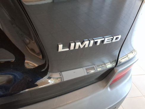 Used 2019 Jeep Cherokee Limited AWD/4WD image 16