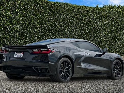Used 2025 Chevrolet Corvette Stingray Preferred Cpe w/ Stealth Interior Trim Package RWD image 4