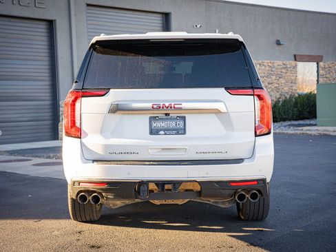 Used 2021 GMC Yukon XL Denali image 9