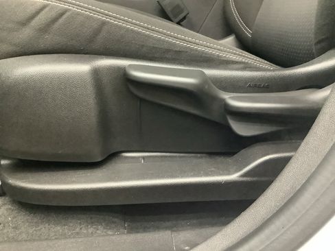 Used 2024 GMC Terrain SLE image 14