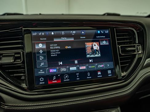 Used 2021 Dodge Durango SRT Hellcat w/ Trailer Tow Group IV AWD/4WD image 29