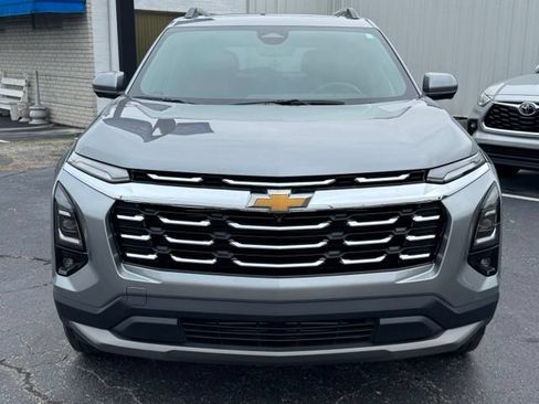 Used 2026 Chevrolet Equinox LT w/ Convenience Package II FWD image 2