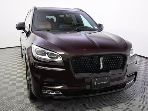 Used 2023 Lincoln Aviator Black Label w/ Jet Package image 9