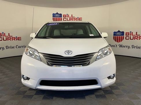 Used 2014 Toyota Sienna XLE image 8