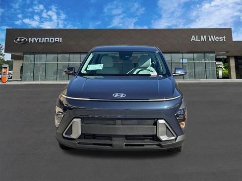 New 2026 Hyundai Kona SE image 2
