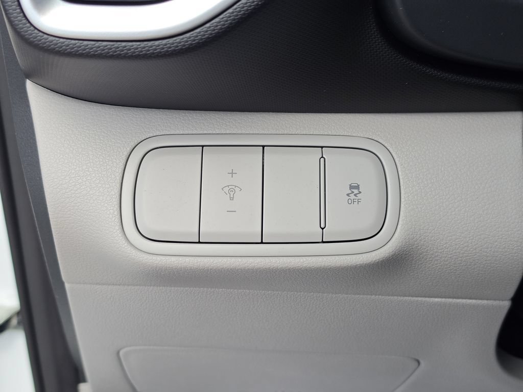 New 2026 Hyundai Venue SEL FWD image 29
