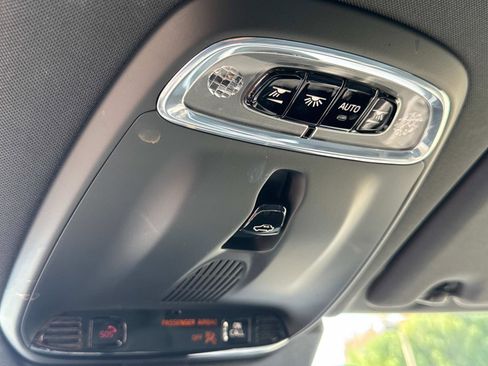 Used 2020 Volvo XC60 T8 Inscription image 30