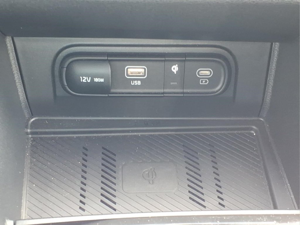 Used 2025 Kia Sportage SX AWD/4WD image 24