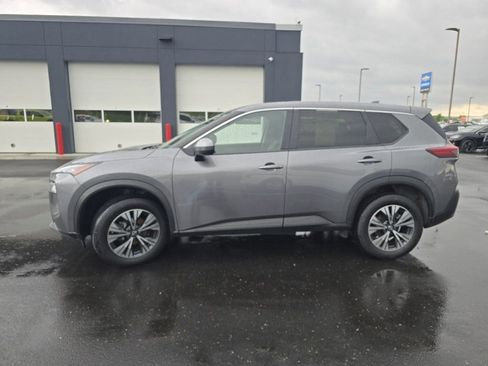 Used 2023 Nissan Rogue SV AWD/4WD image 13