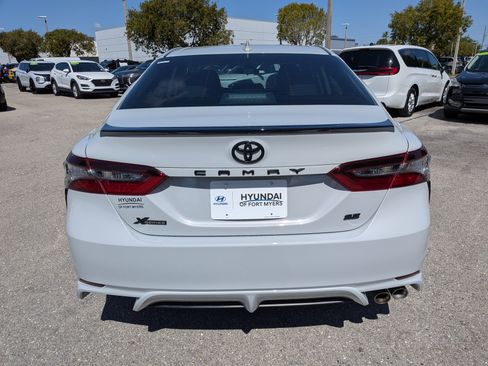 Used 2023 Toyota Camry SE image 5