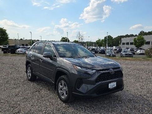 Used 2025 Toyota RAV4 XLE w/ Convenience Package AWD/4WD image 7