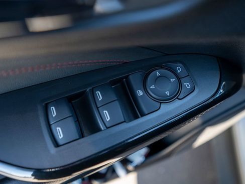 Certified 2026 Chevrolet Trax RS image 21