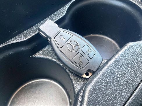 Used 2022 Mercedes-Benz Metris image 14