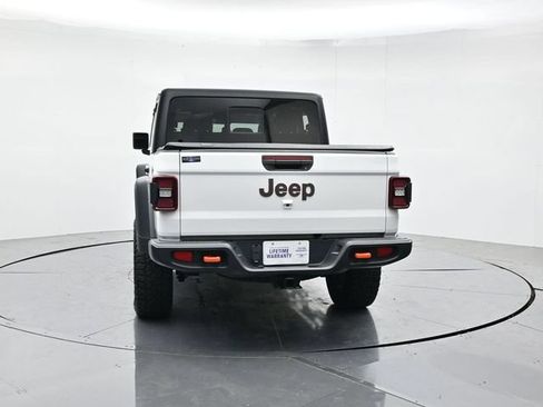 Used 2024 Jeep Gladiator Mojave w/ Technology Group AWD/4WD image 10
