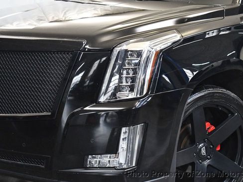 Used 2015 Cadillac Escalade Premium image 4