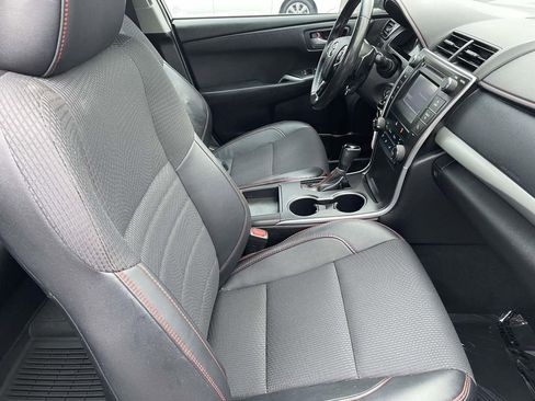 Used 2016 Toyota Camry SE image 43