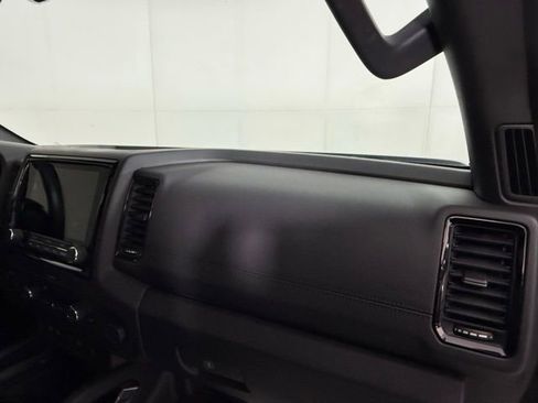 Used 2022 Nissan Frontier PRO-4X w/ Pro-4X Premium Package AWD/4WD image 32