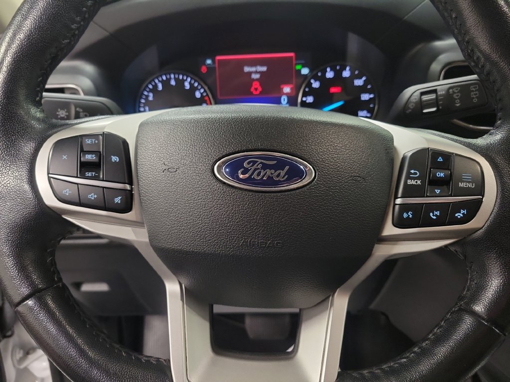 Used 2023 Ford Explorer XLT w/ Equipment Group 202A RWD image 23