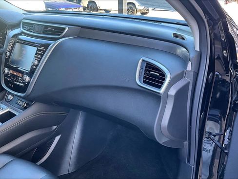 Certified 2024 Nissan Murano SV w/ SV Midnight Edition Package AWD/4WD image 18