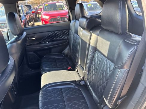 Used 2021 Mitsubishi Outlander GT image 38