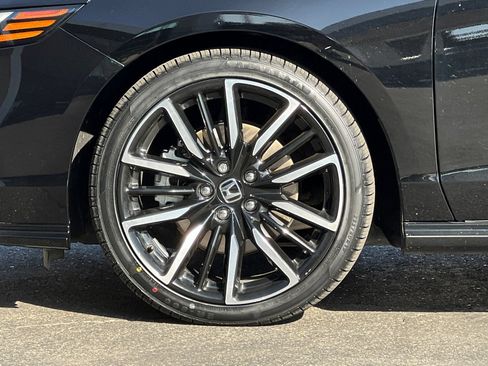 Used 2023 Honda Accord Touring image 36