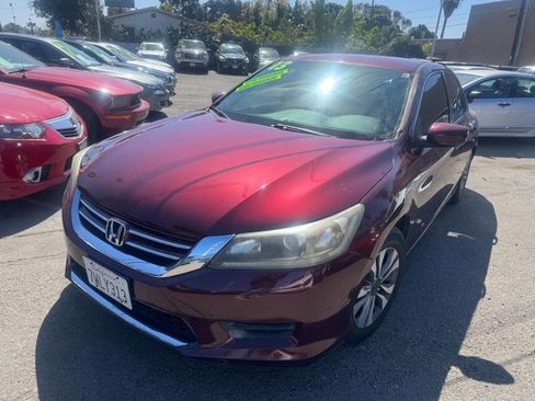 Used 2013 Honda Accord LX image 2